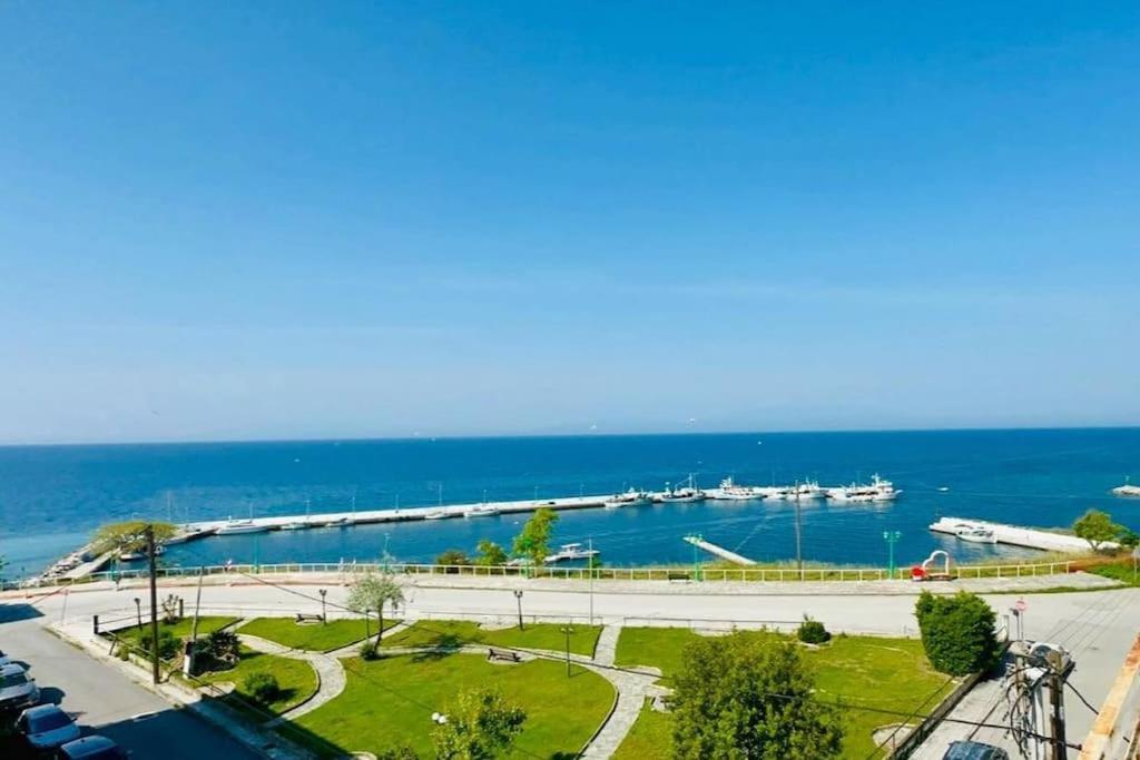 Panorama Penthouse Apartment Nea Kallikrateia Exterior foto